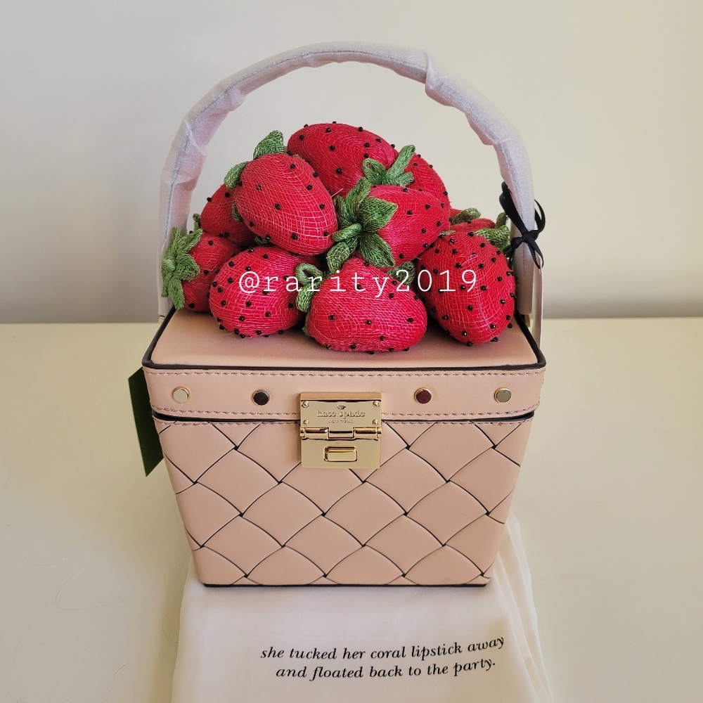 KATE SPADE Picnic Perfect Strawberry Basket
